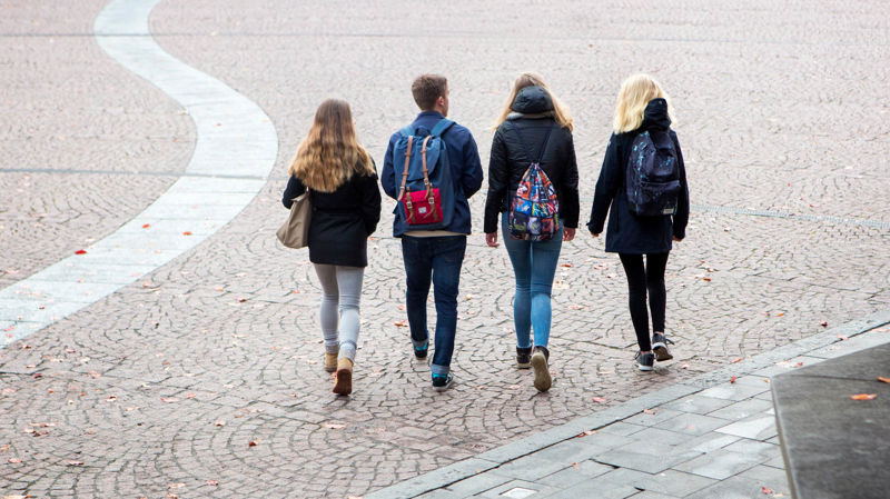 How to help a child or a young person in a crisis situation